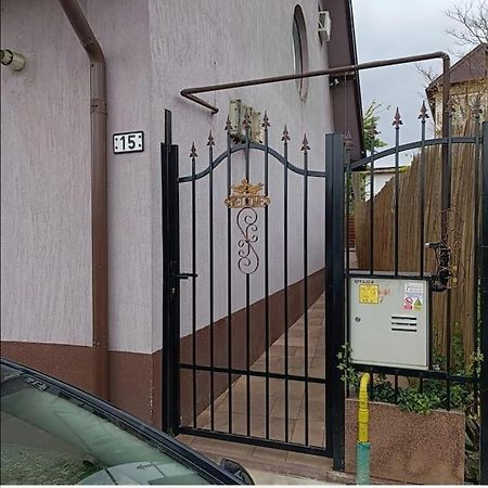 Apartament In Zona Catedralei Mitropolitane Iasi Exterior photo